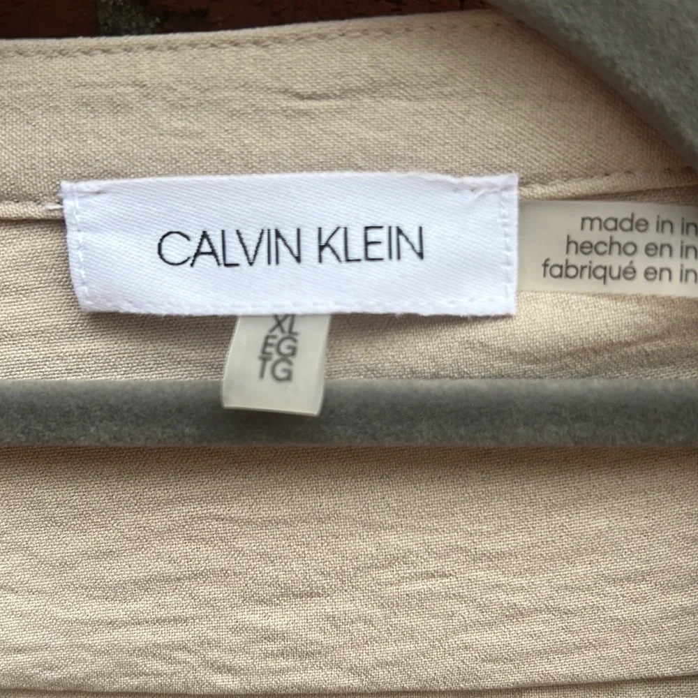 Tan button down - Picture 5 of 9